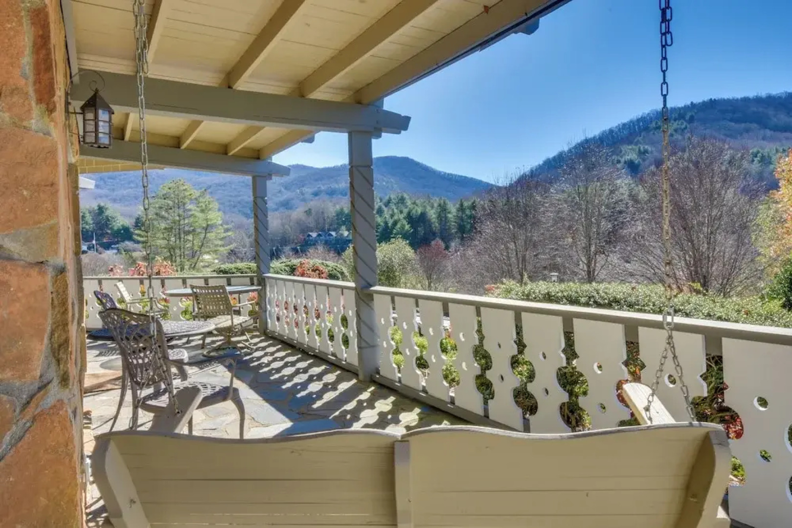 Picturesque Sky Haus Sanctuary w/ Mountain Views