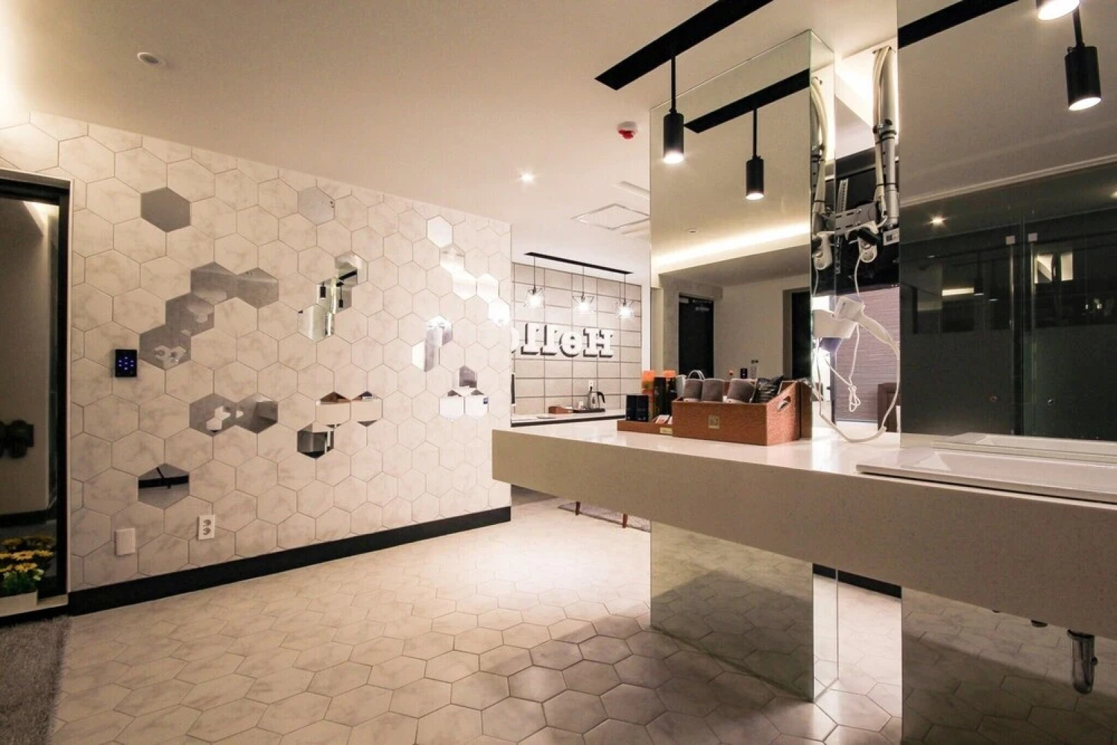 Wanju Five Drive Self Check-in Motel