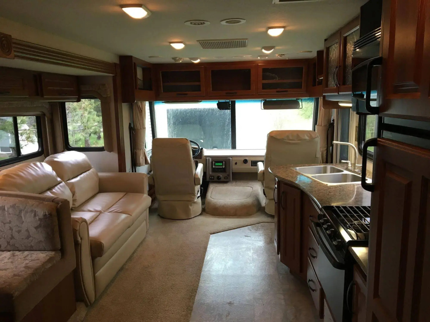 Royalty Maples Motel & Cottages