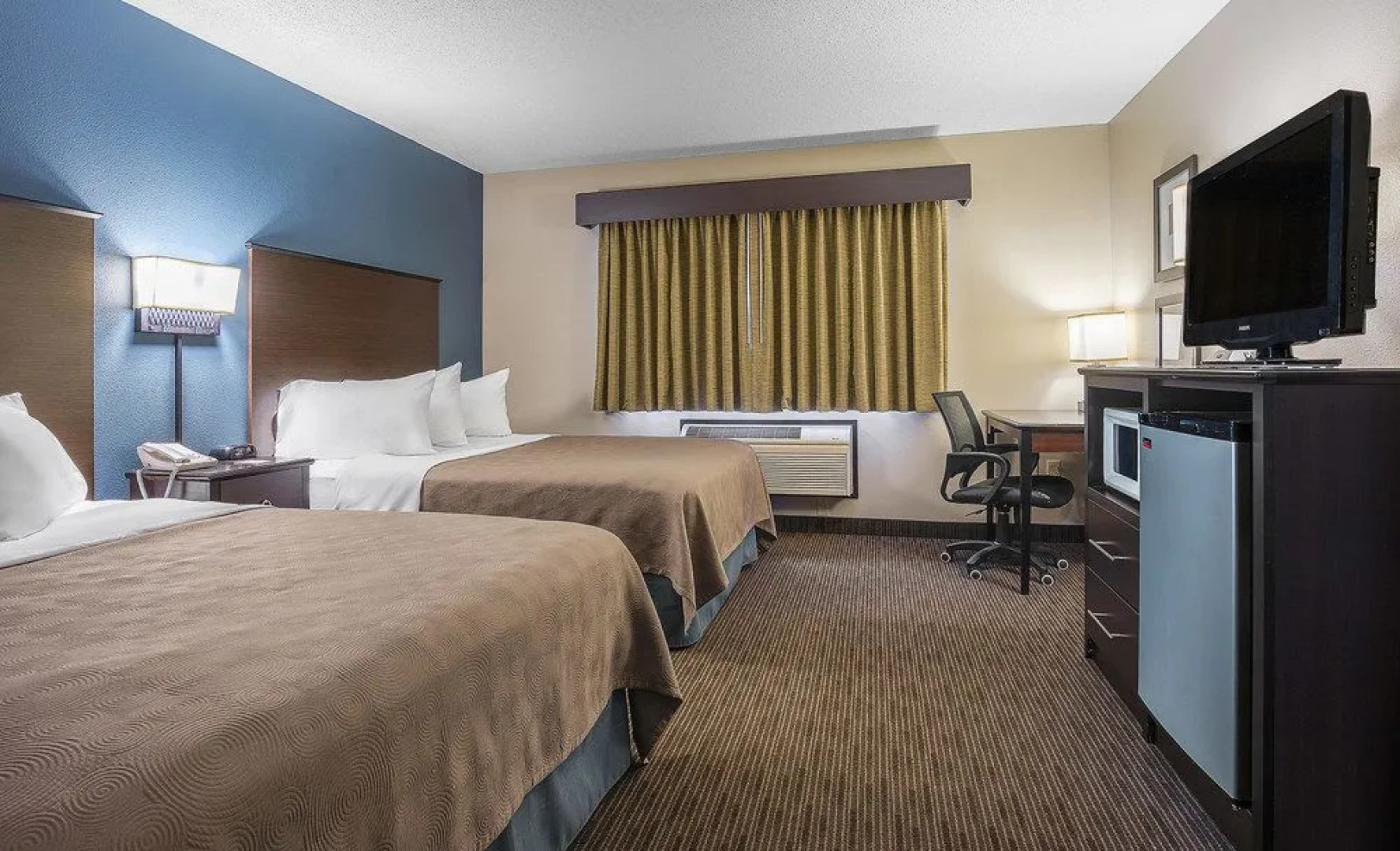 AmericInn Hotel & Suites Mounds View