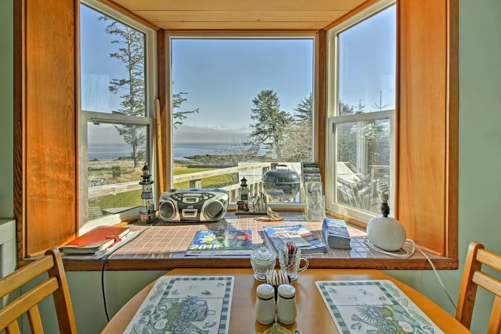 'A Room With a View' Peaceful Retreat on PoW