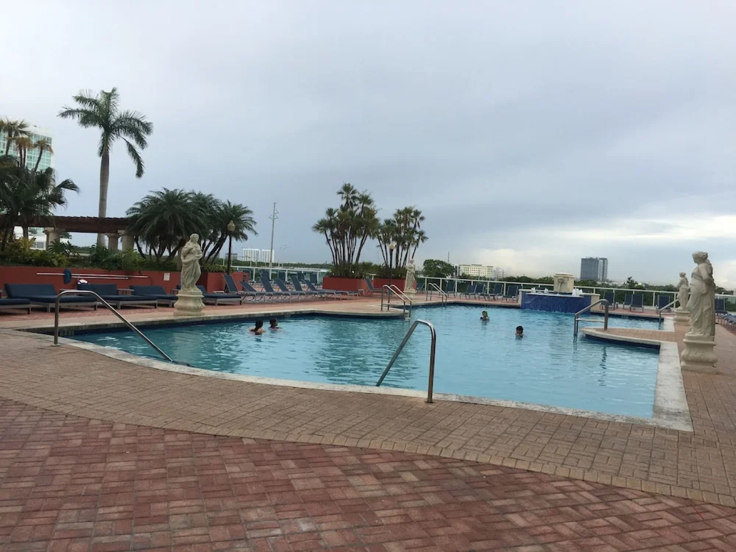 Big Place in Sunny Isles near Beach