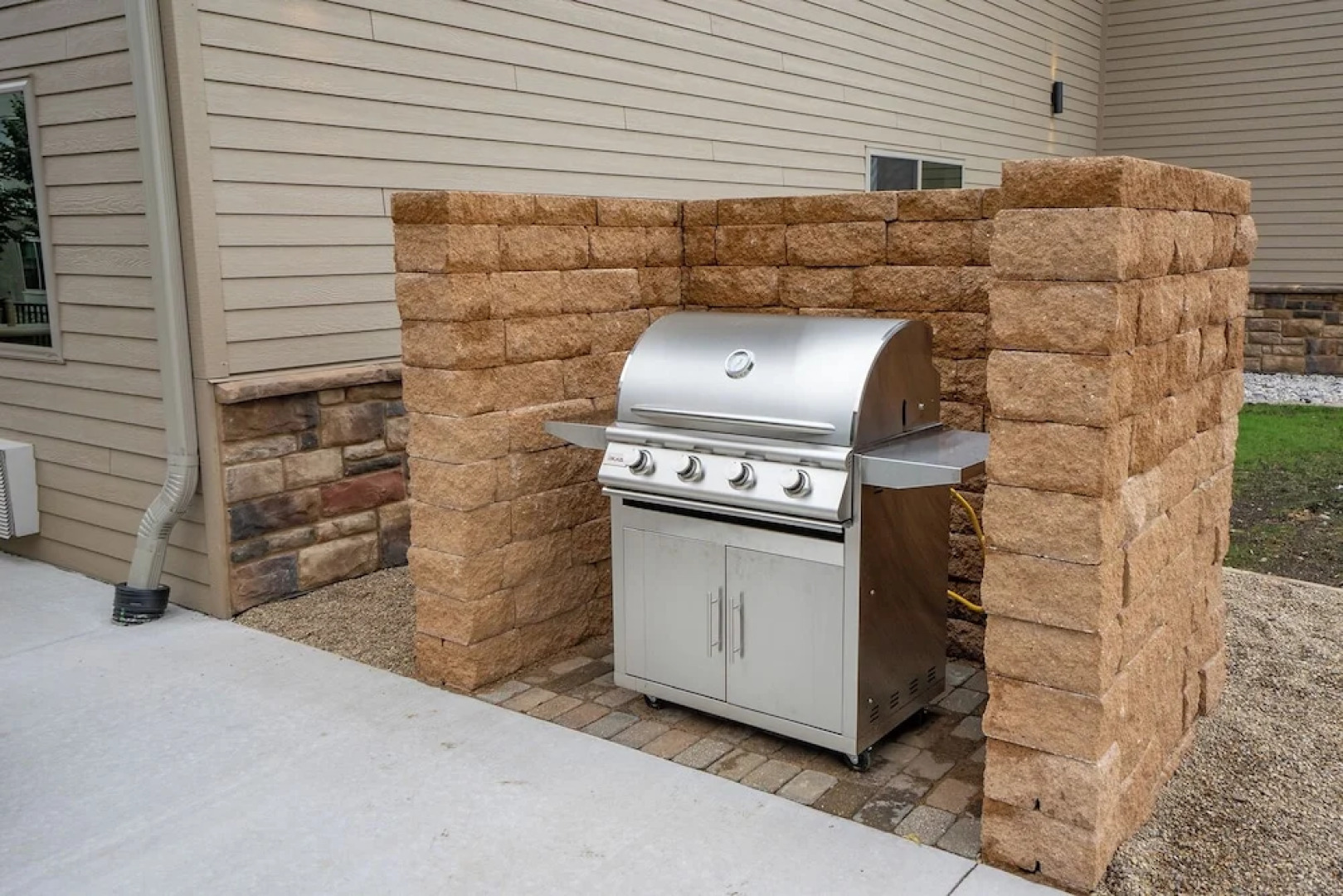 Cobblestone Inn & Suites - Sheldon