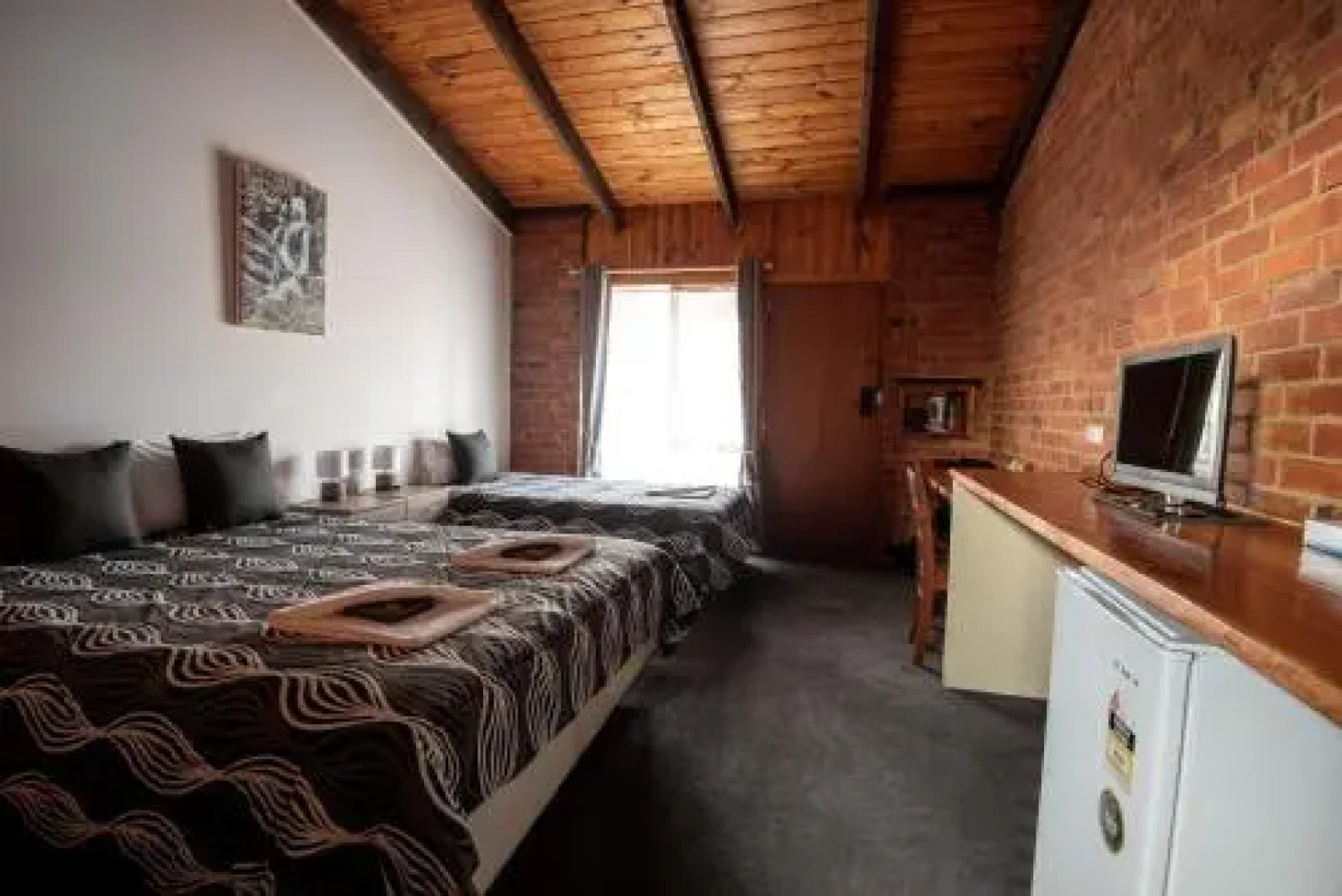 Diamond House Heritage Restaurant and Motor Inn