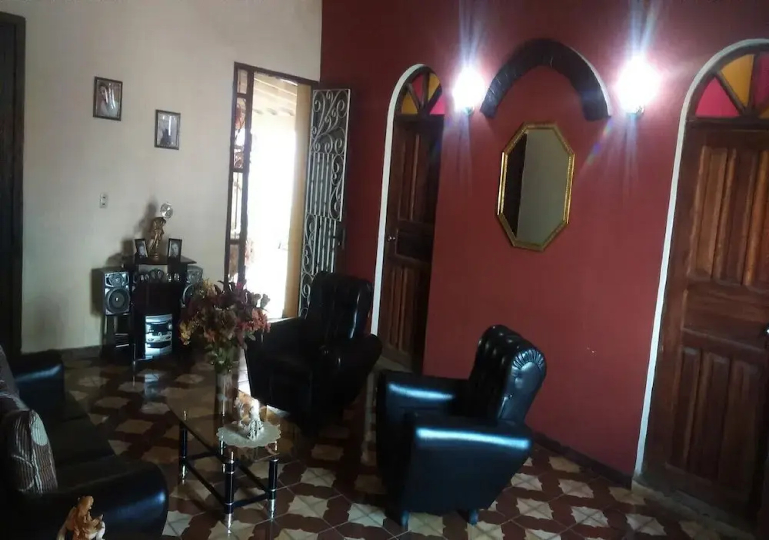 Hostal Esquerra 289 Trinidad