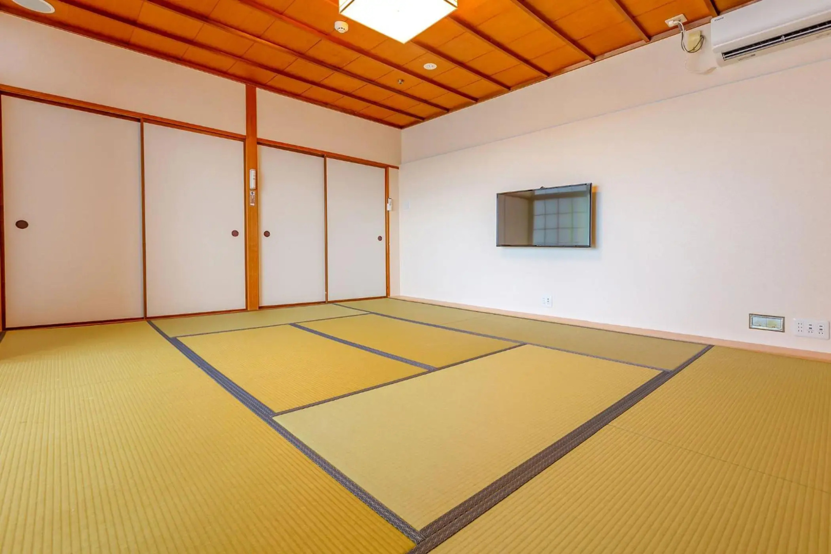 Ooedo Onsen Monogatari Minoh Kankō Hotel