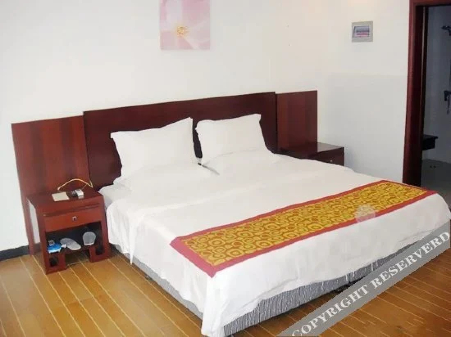 Shanyin Qiuming Hotel