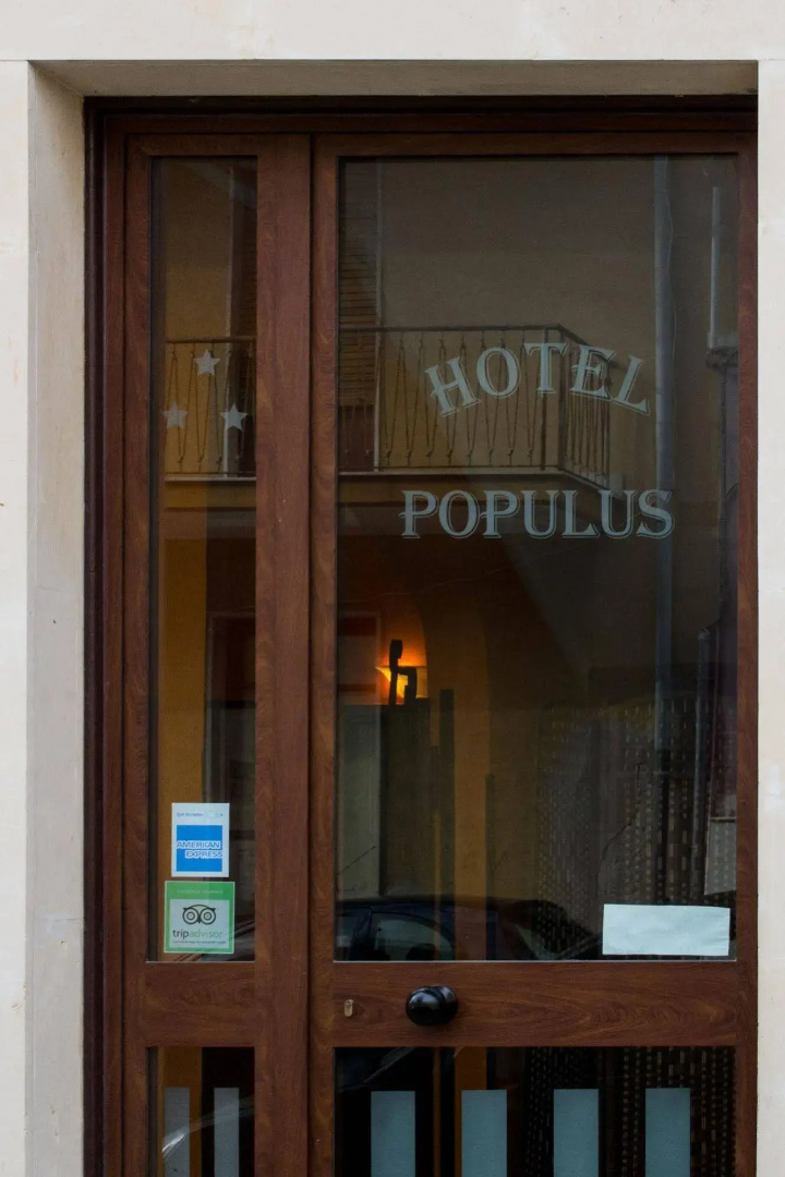 Populus