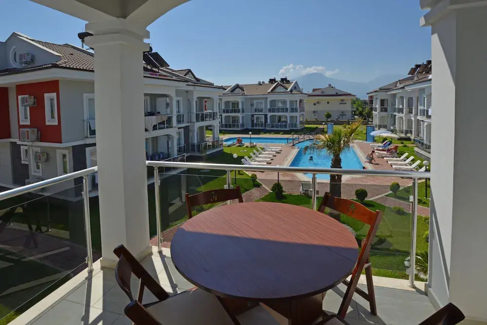 Lighthouse Legend Aparts