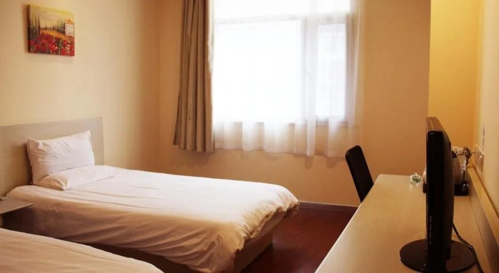 Hanting Express Tongliao Mingren St