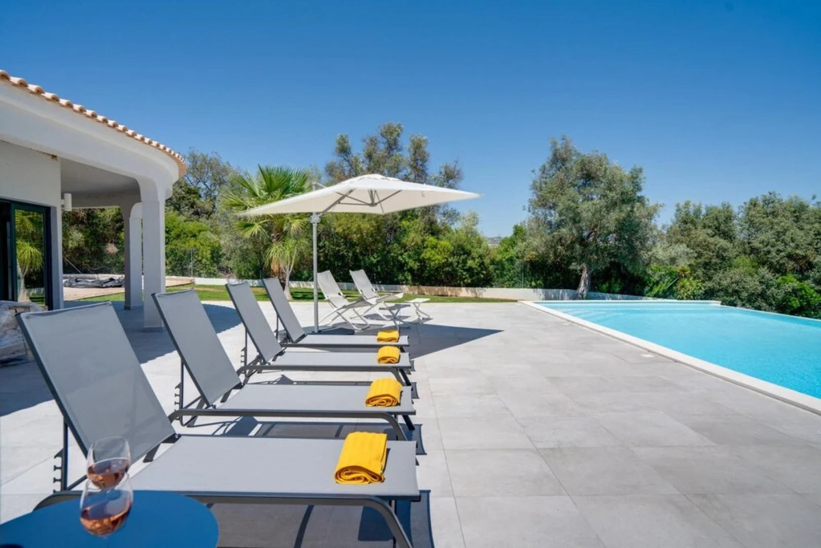 Luxurious 4 bed Villa in Loul