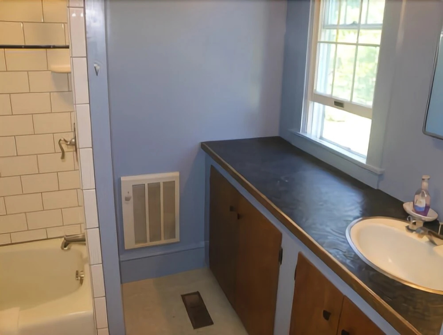 Annes Secret Garden - Two Bedroom Home