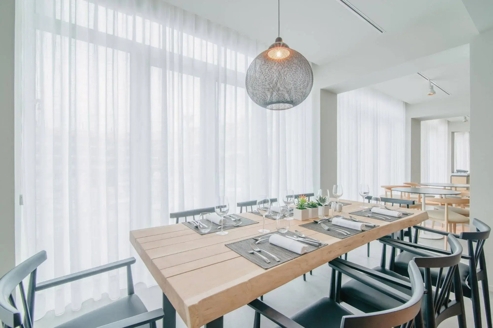 Aqualuz Lagos by The Editory