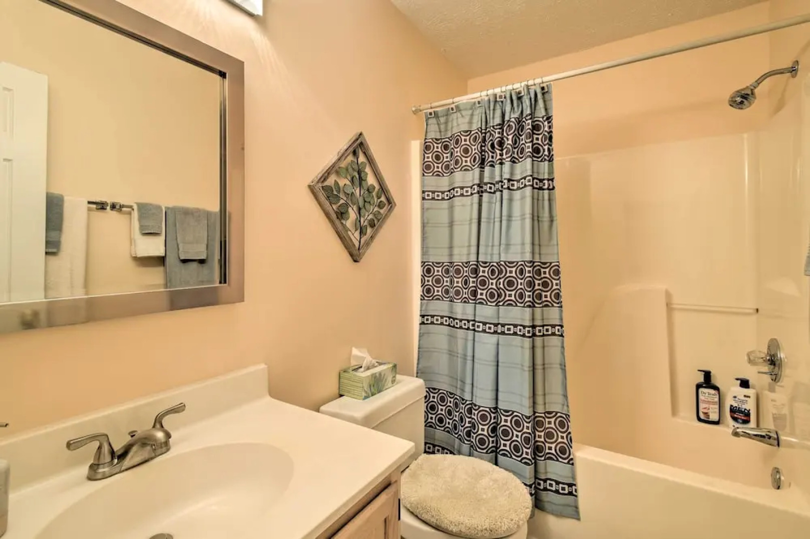 Aberdeen Club Golf Retreat, Short Drive to Beach!