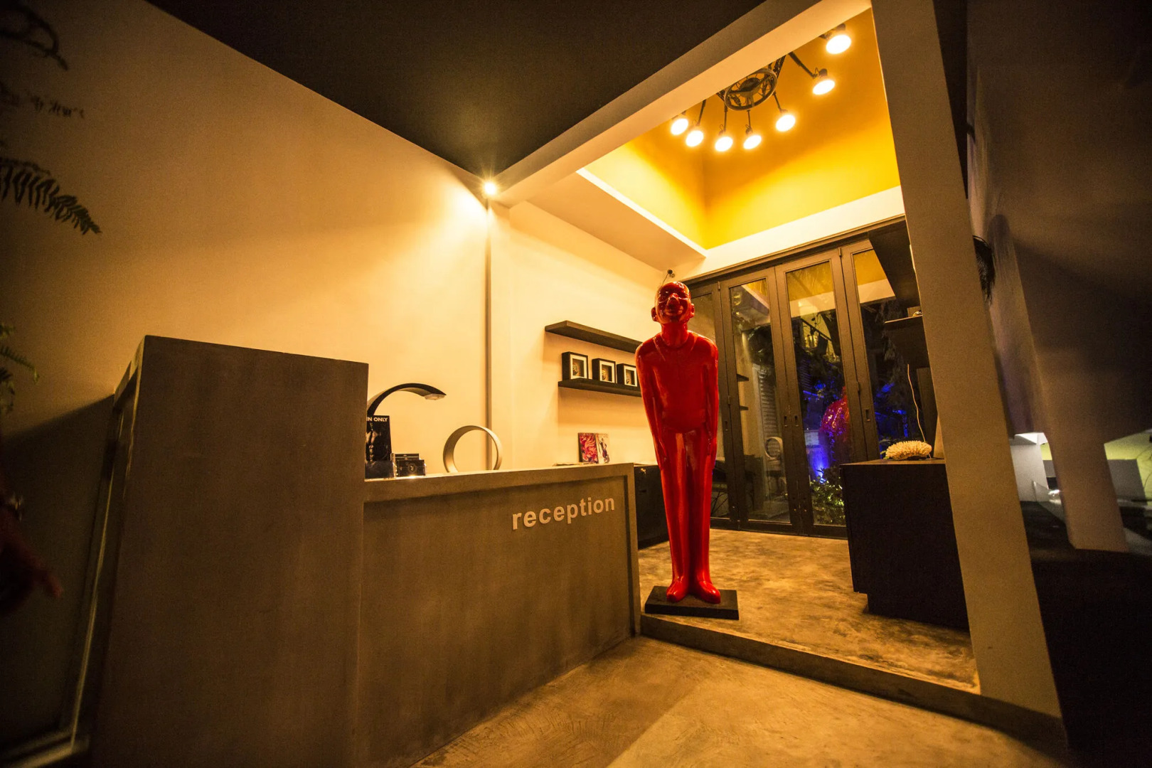 Arthur&Paul - Caters to Men