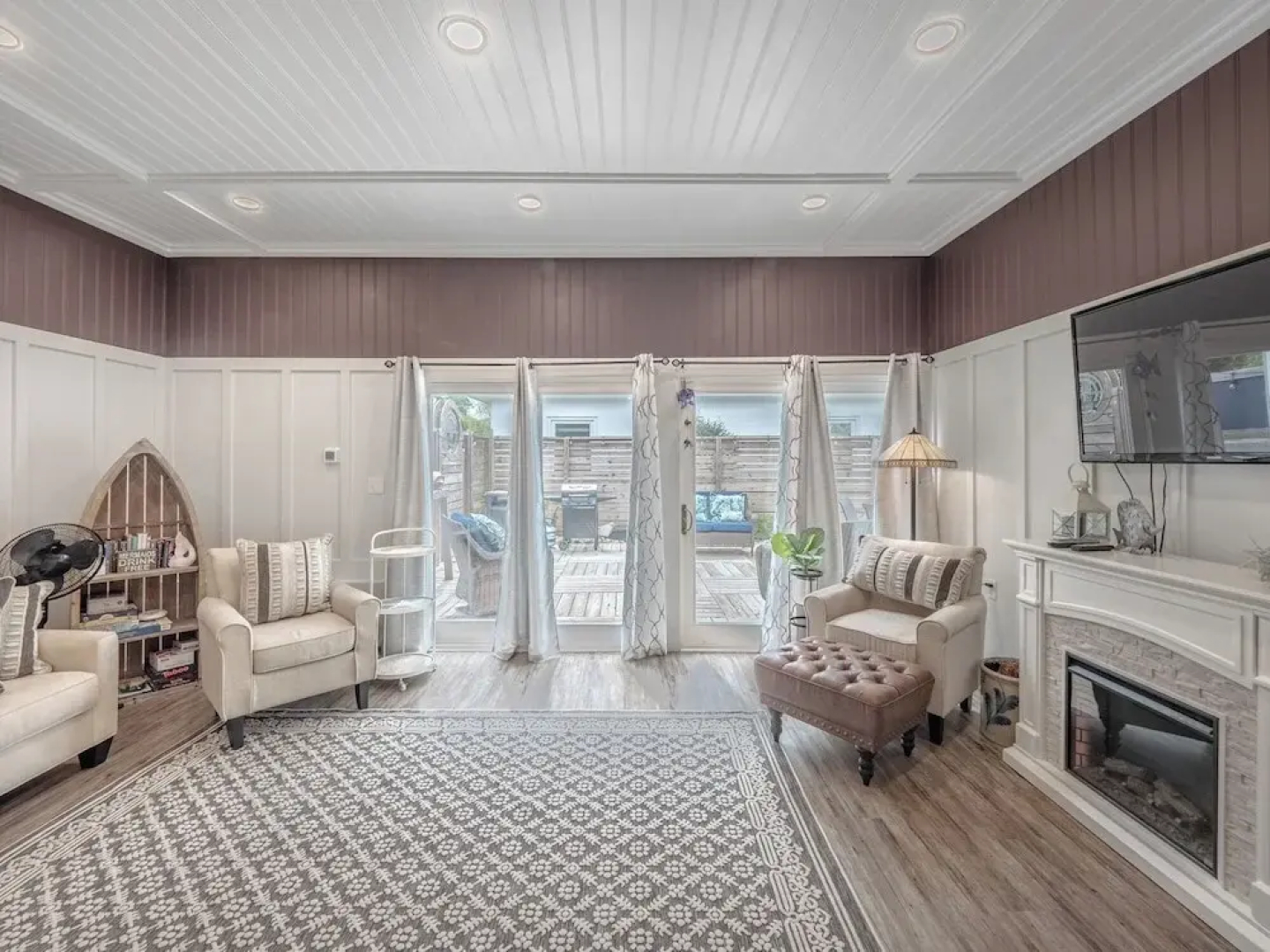 Barefoot Bungalow Kure
