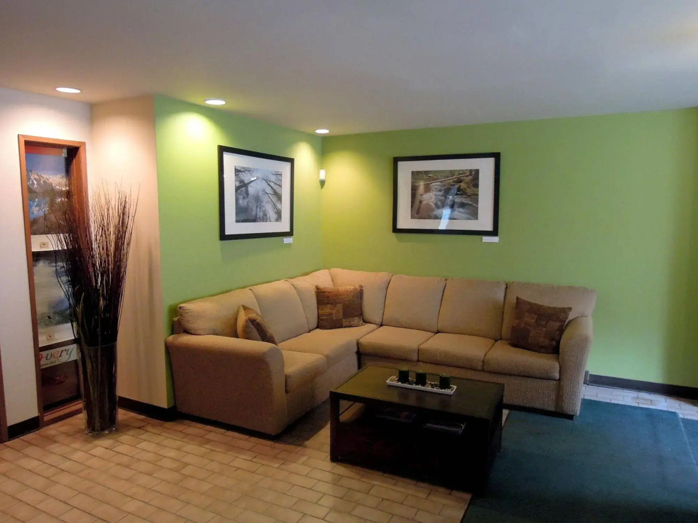 Peaks Hotel & Suites