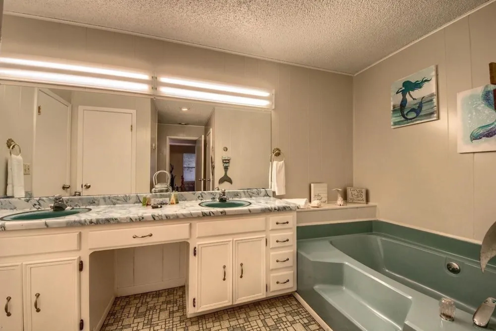 Hondo s River Haus RR 1300