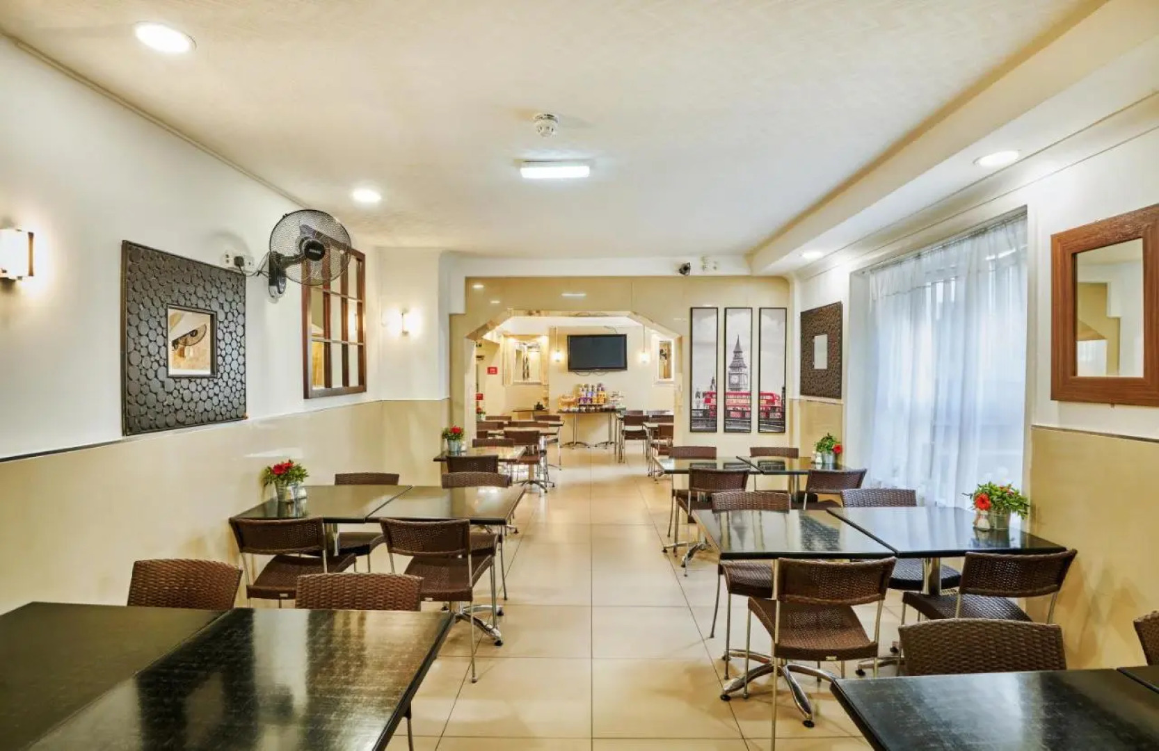 Huttons Hotel, Victoria London