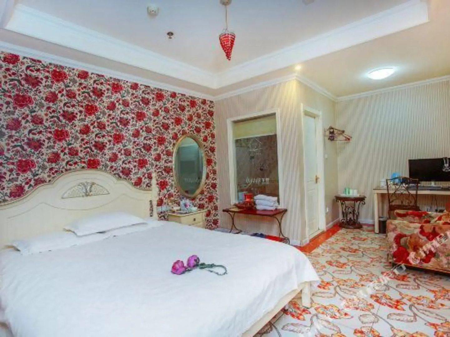 Changchun Prague Hotel (Five Rings Stadium Jida Second Hospital)