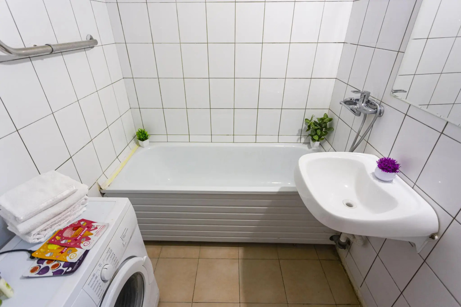 Moment House (Момент Хаус) на проспекте Советский 98