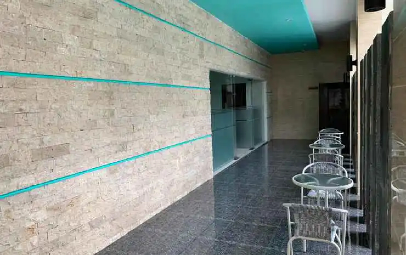 Eora Hotel Dobo