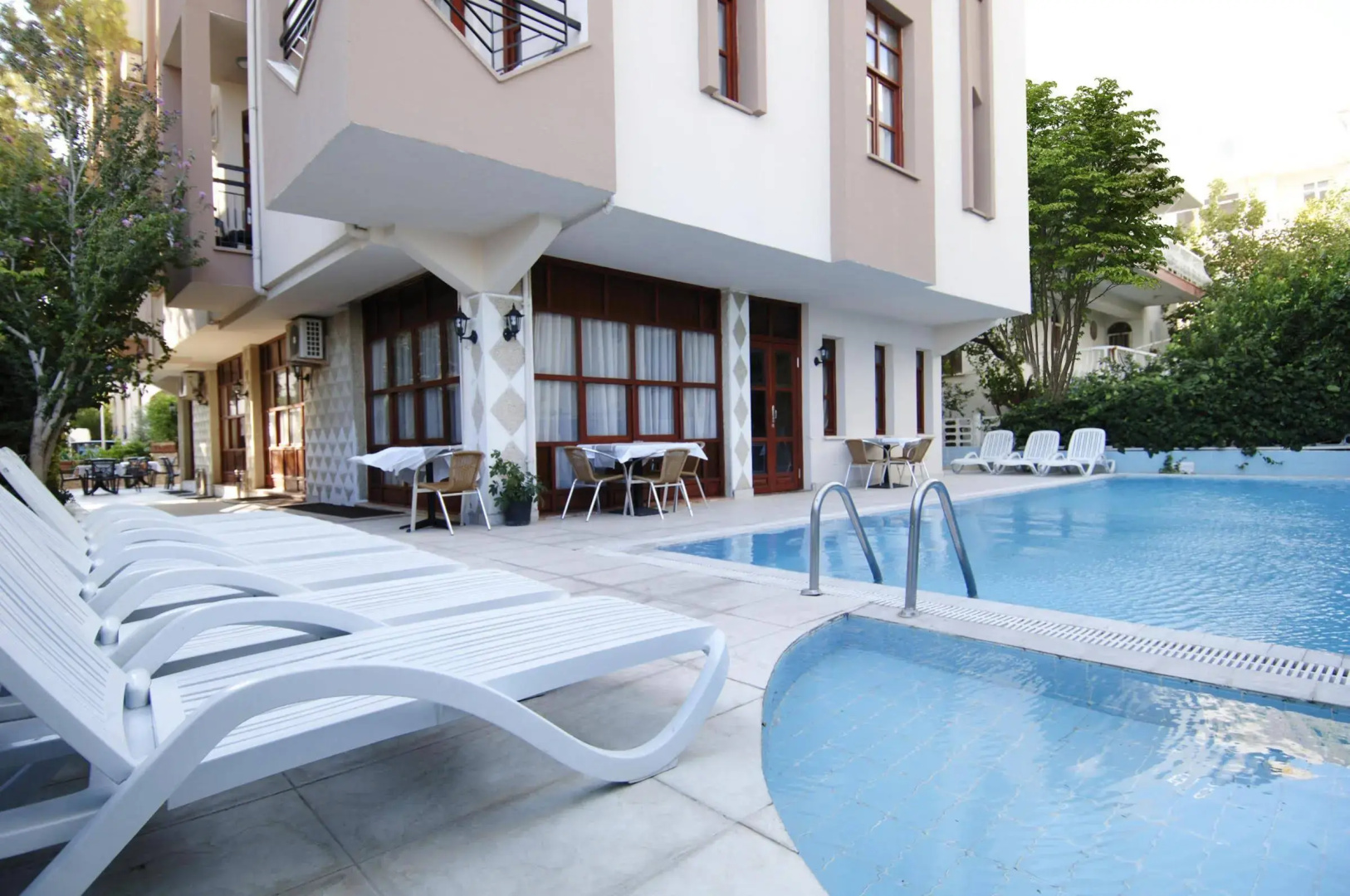 Sherwood Premio Hotel