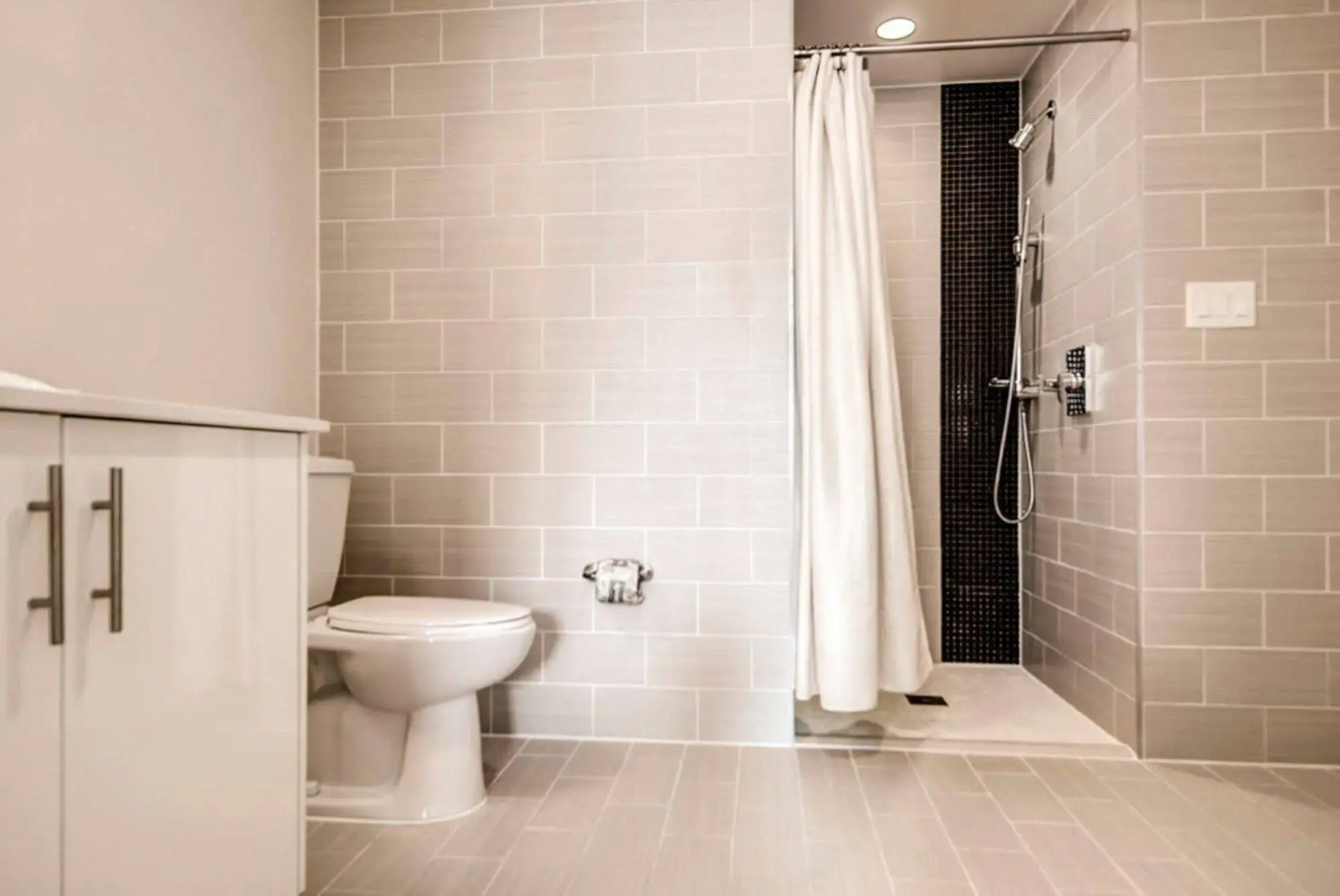 Global Luxury Suites at Chinatown