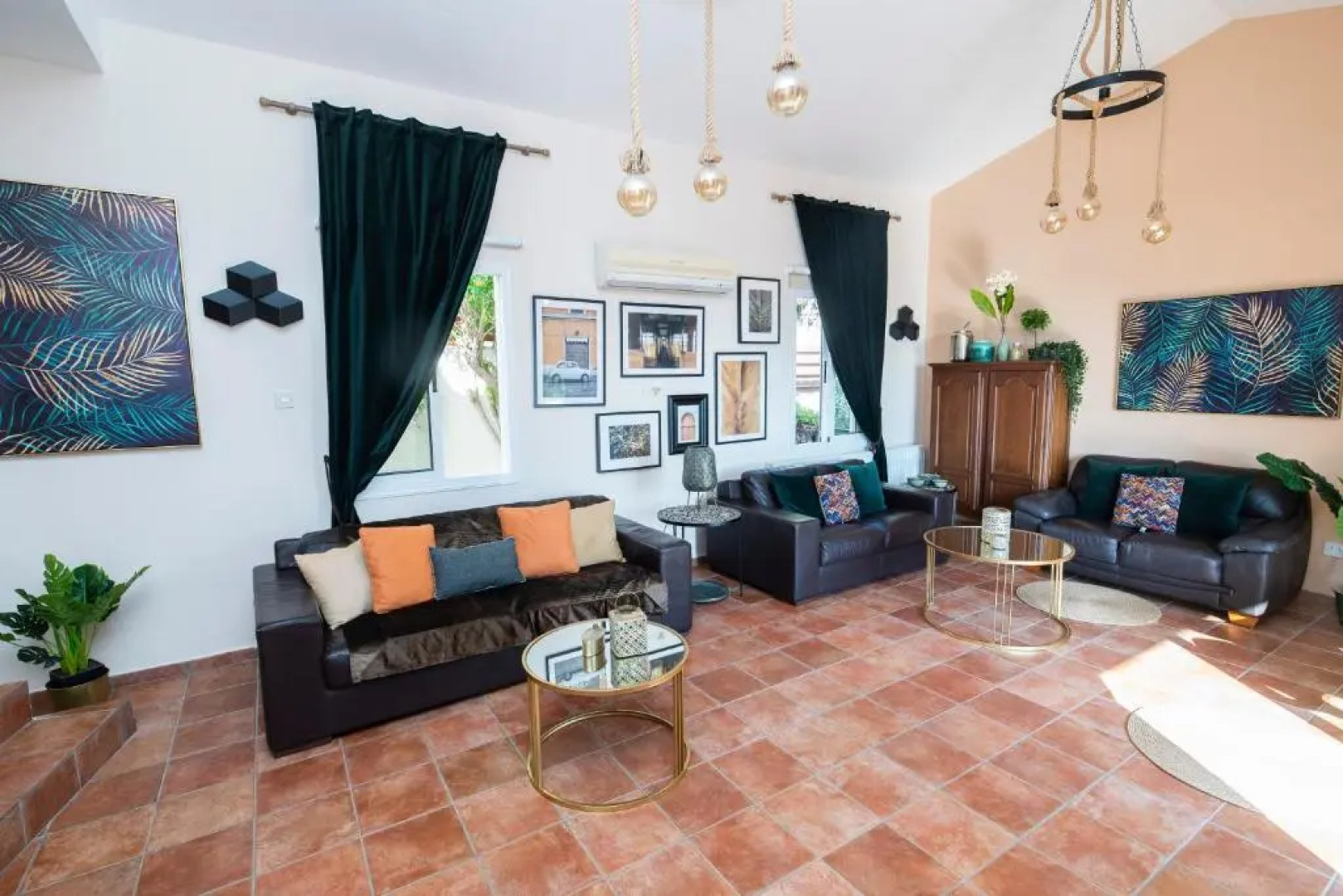 5 bed Villa in Tala, Pool & Panoramic Sea view