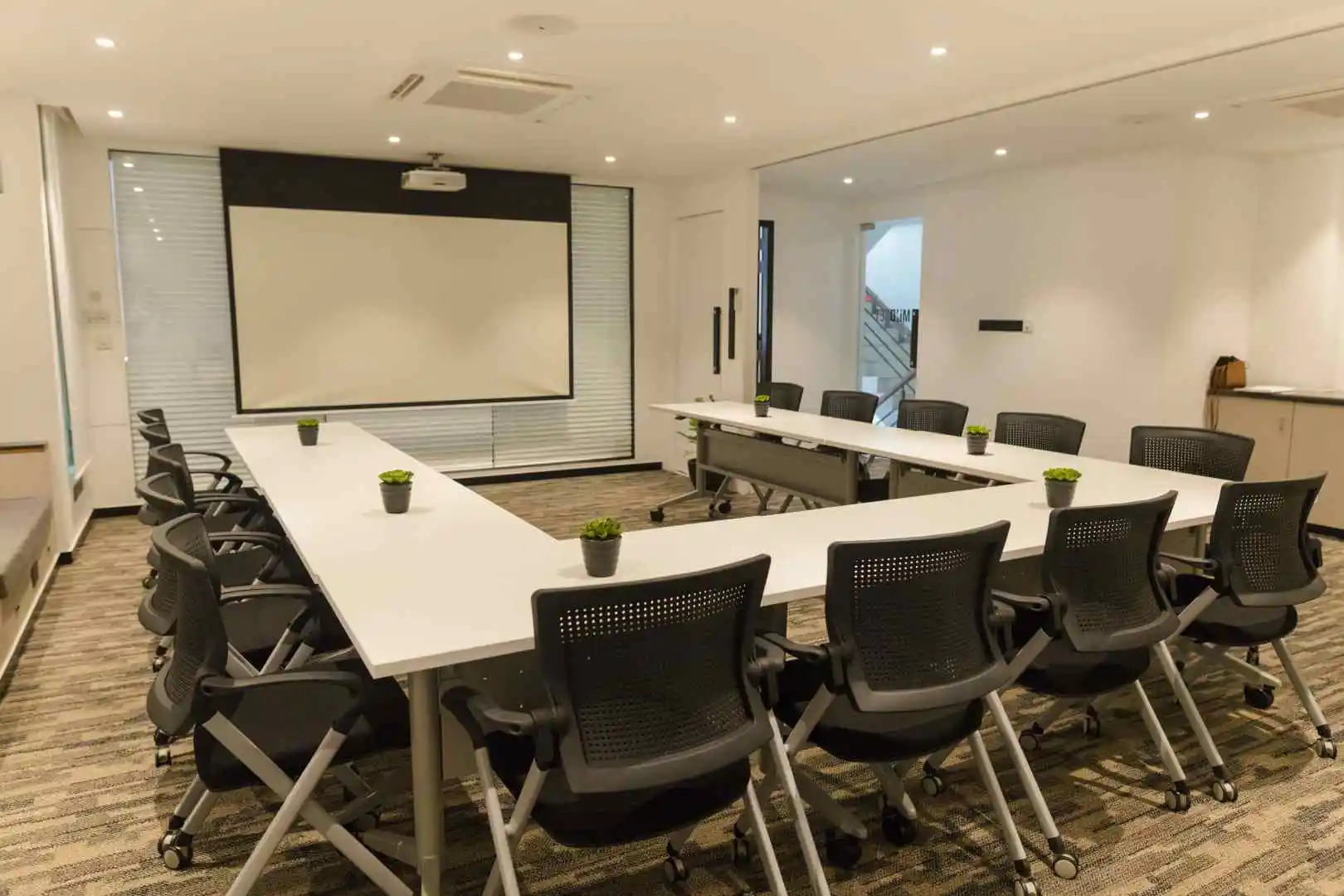 Отель The Somerset