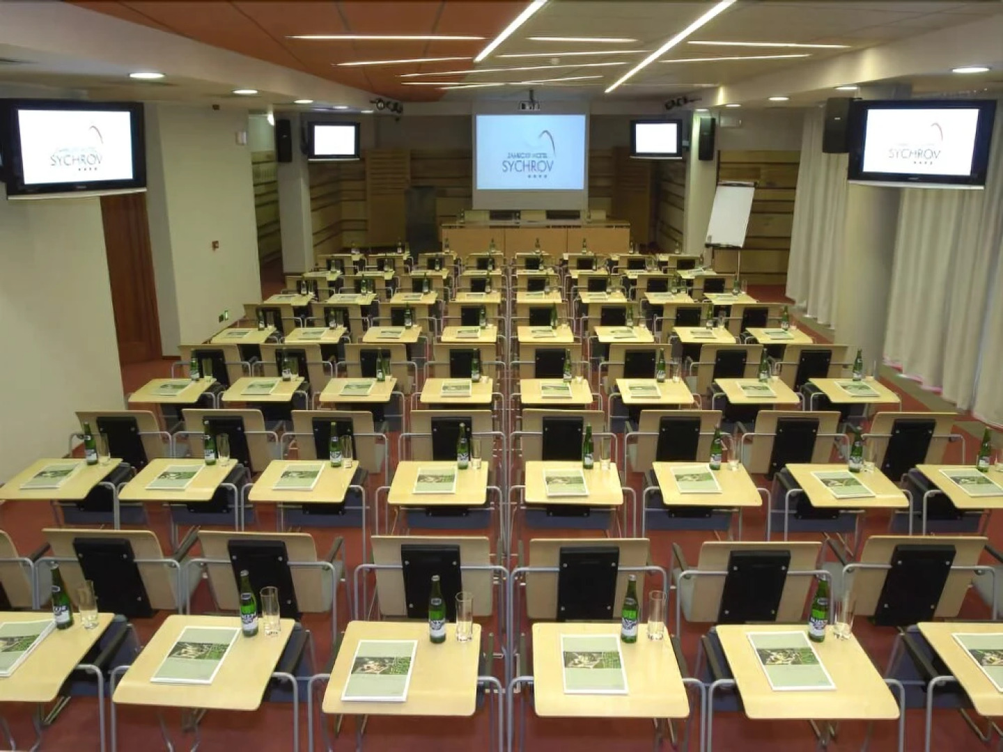 EA Chateau Hotel Sychrov