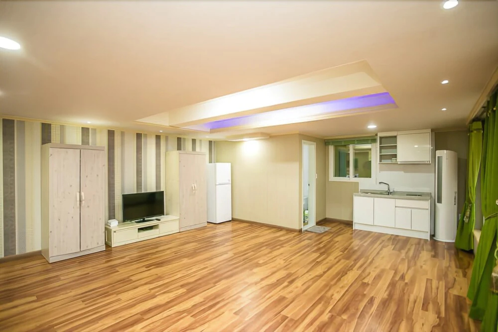 Geumsan Forest White Castle Pension