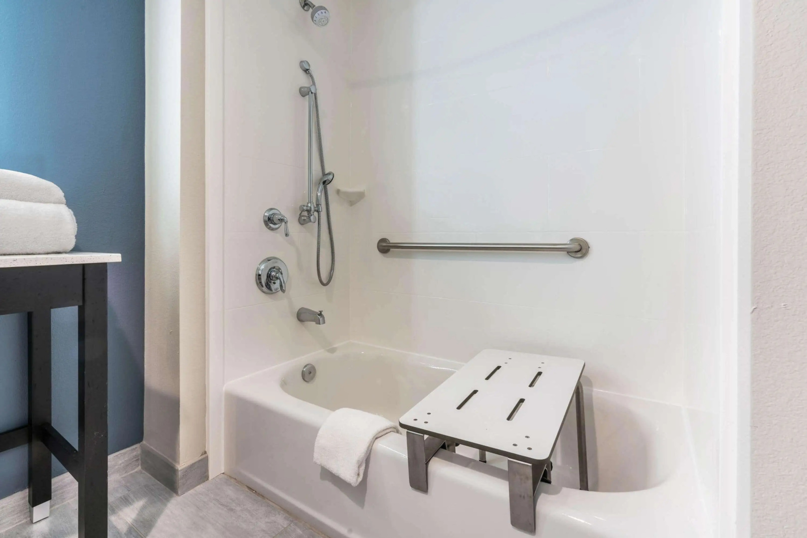 La Quinta Inn and Suites by Wyndham Houston Spring South