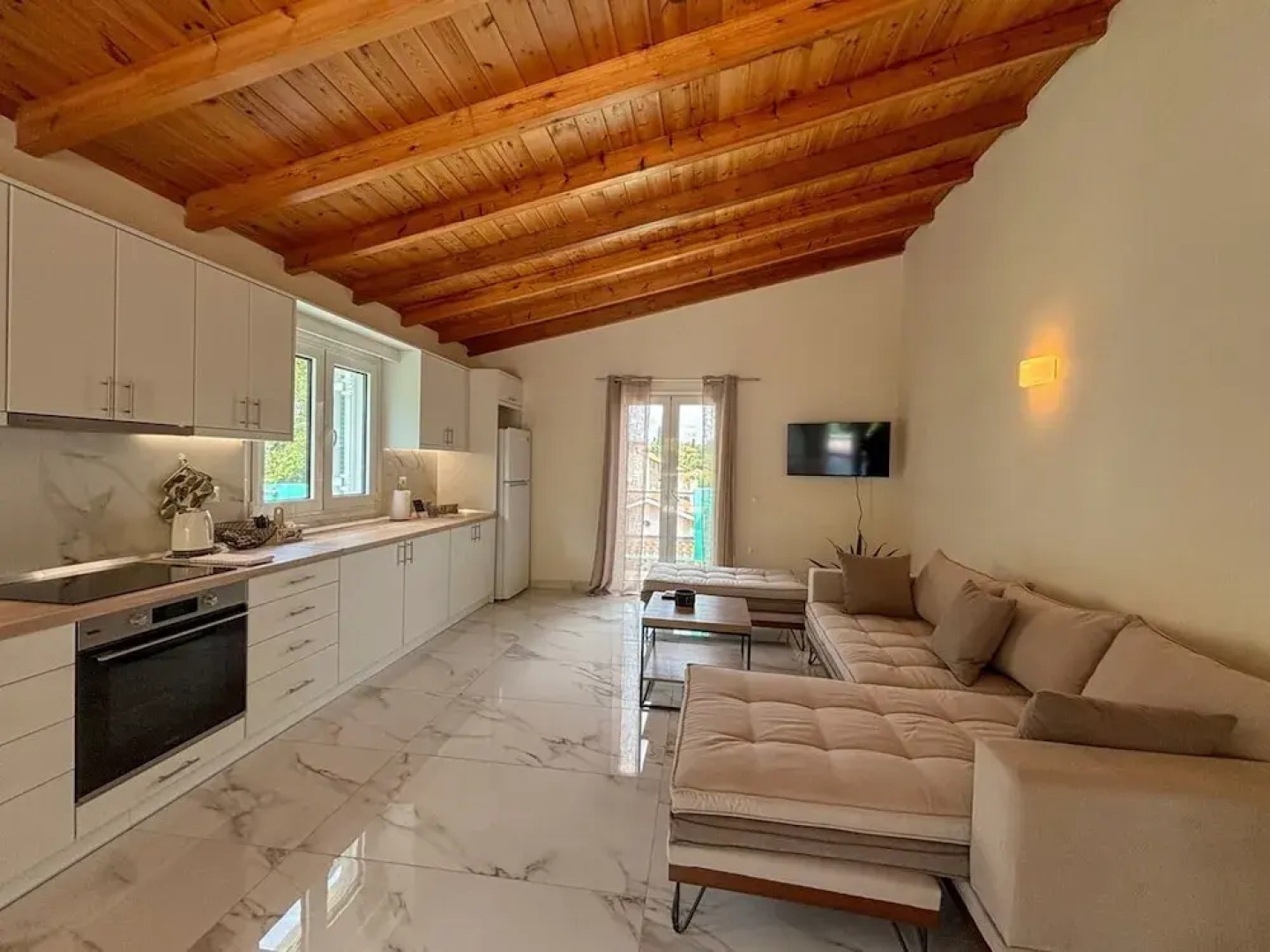 Magellanos Mint House- Kinopiastes