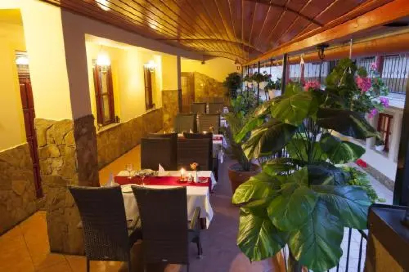 Szinbád Panzió és Étterem