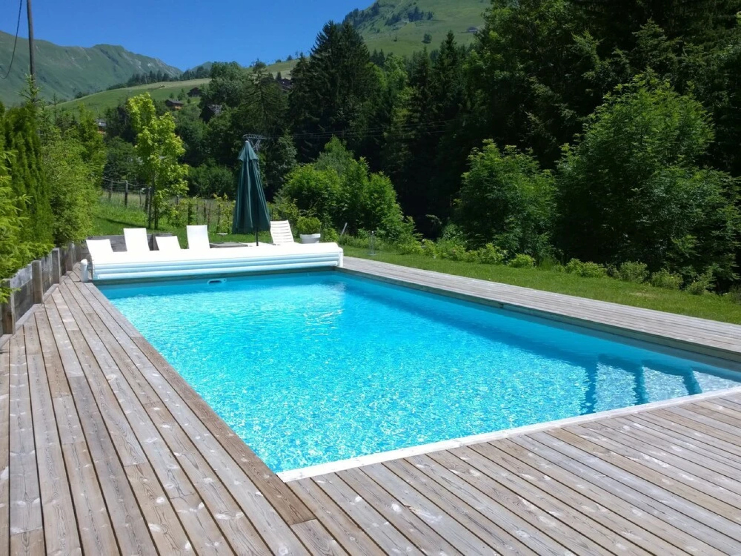 Luxurious Chalet in Le Chinaillon with Sauna