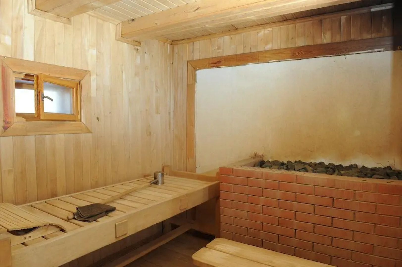 Tri Bani Guest House