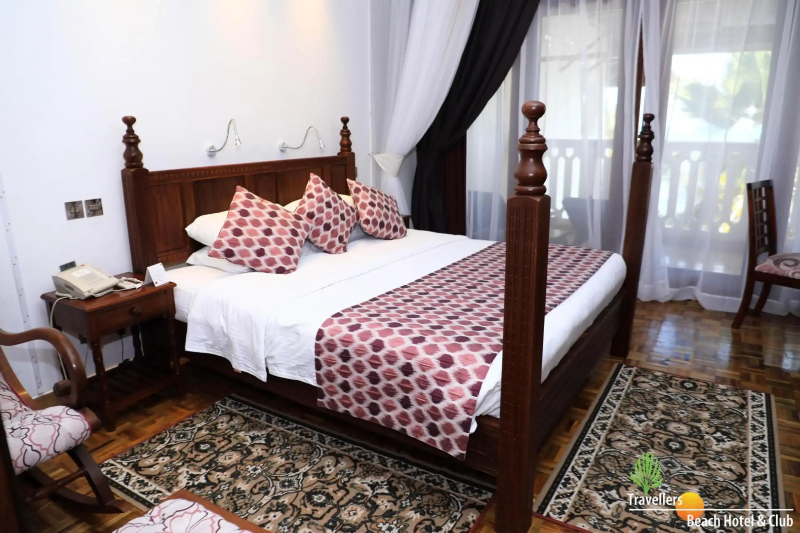 Travellers Beach Hotel & Club