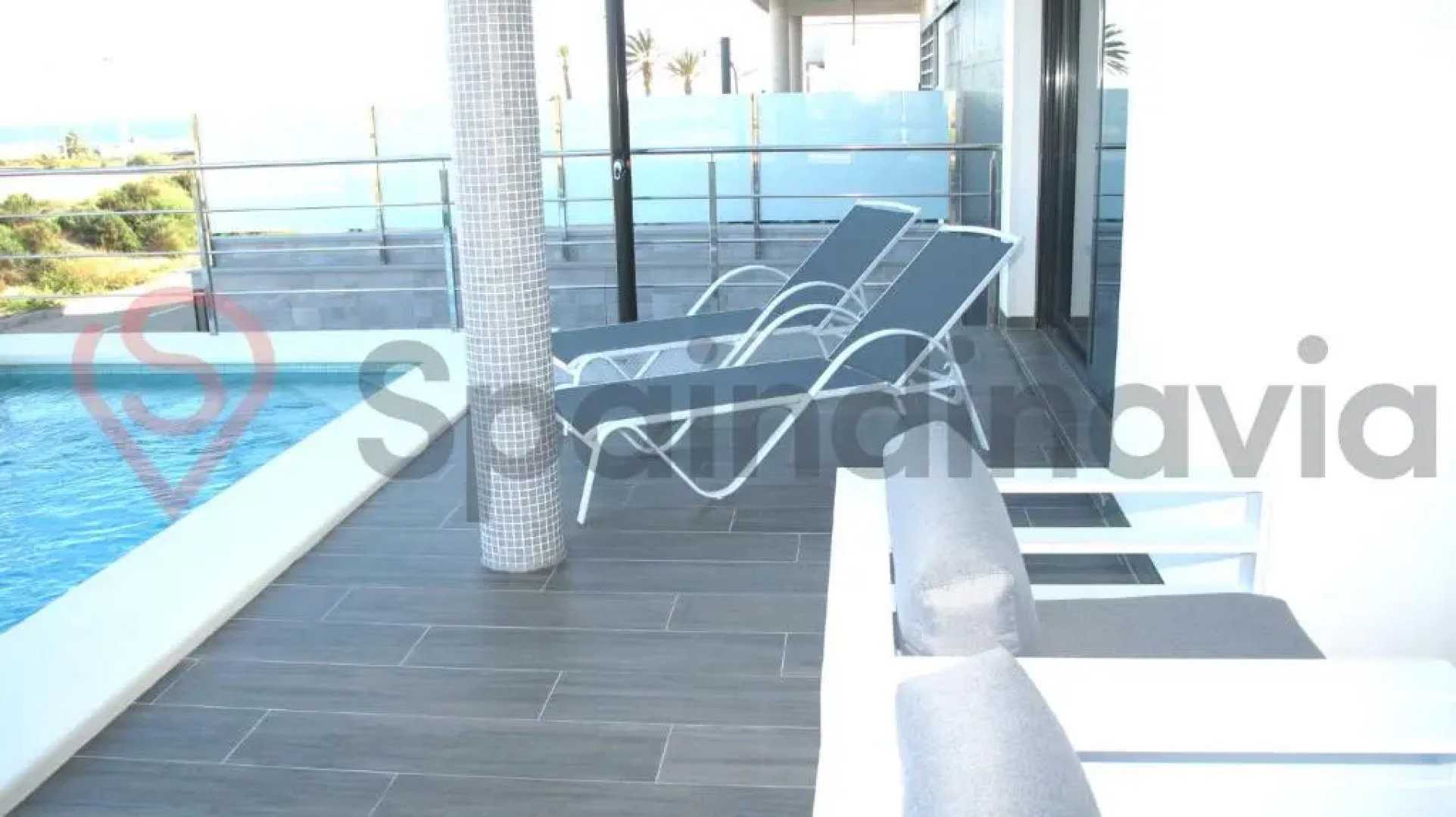 Astonishing beach and pool house