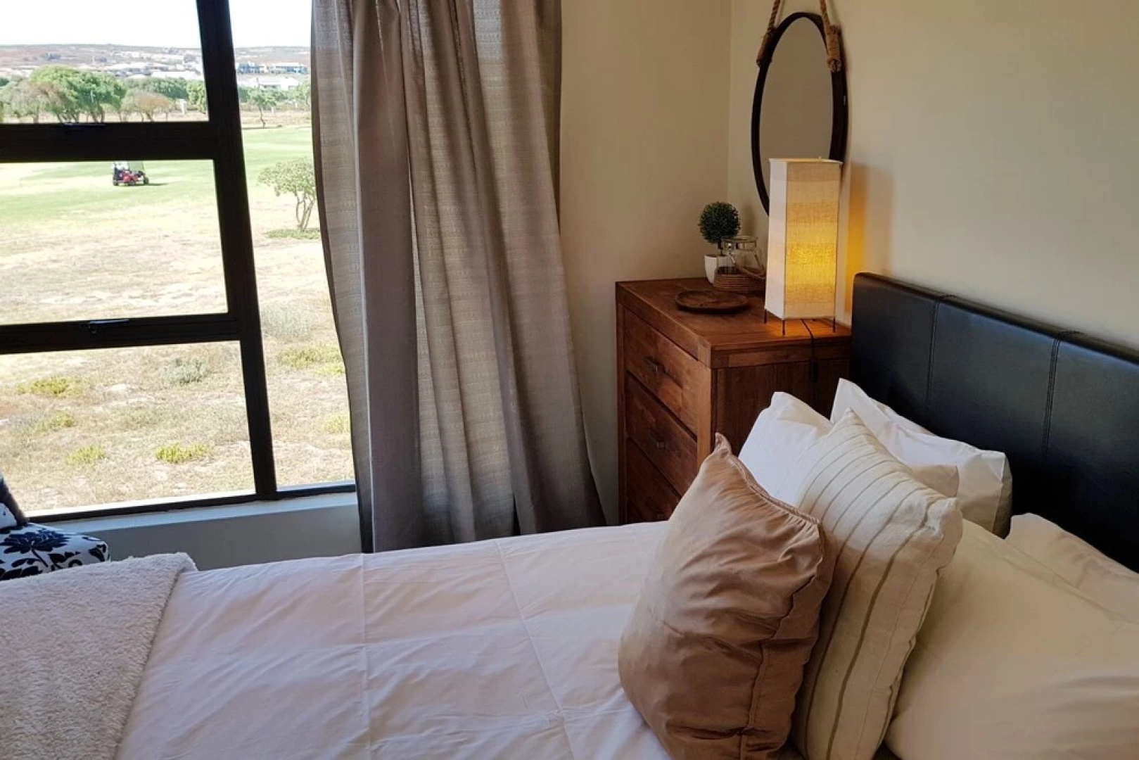 10 Mia Mia Self catering