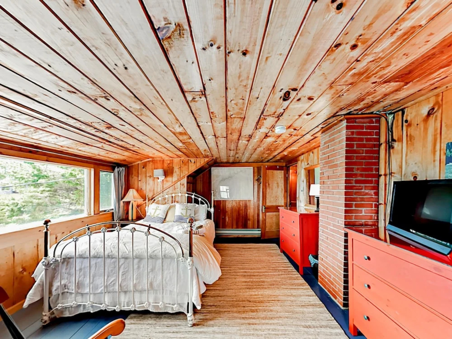 18 Spring St Cottage 4 Bedrooms 2 Bathrooms Cottage