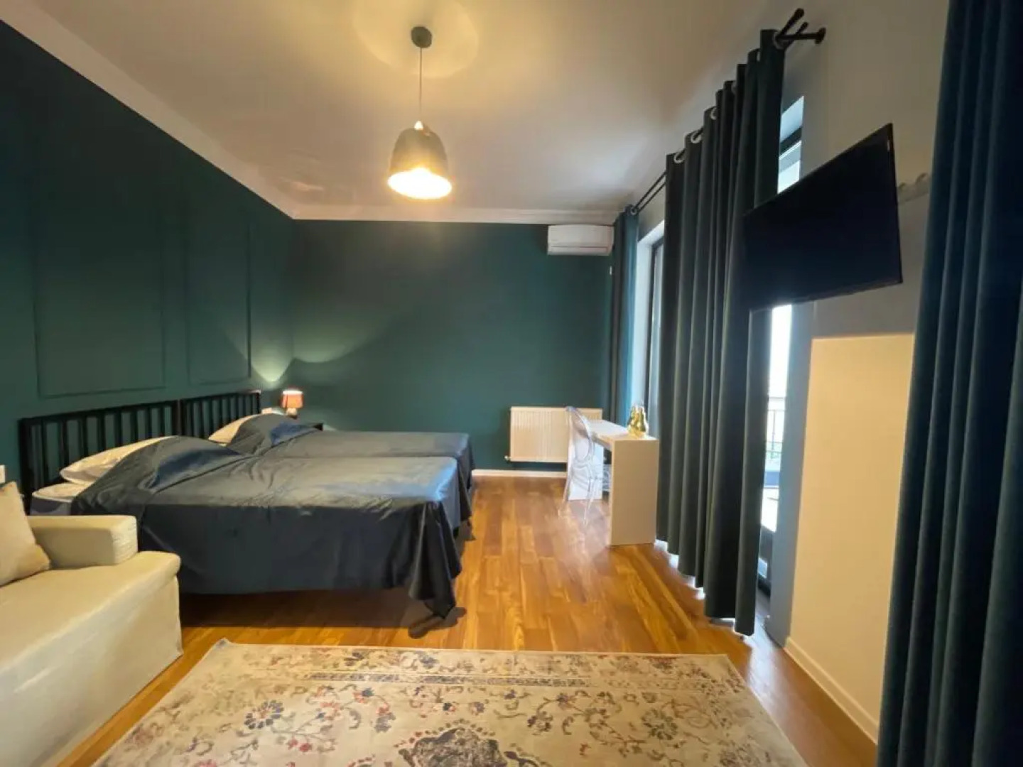 Hotel უცხო-utskho