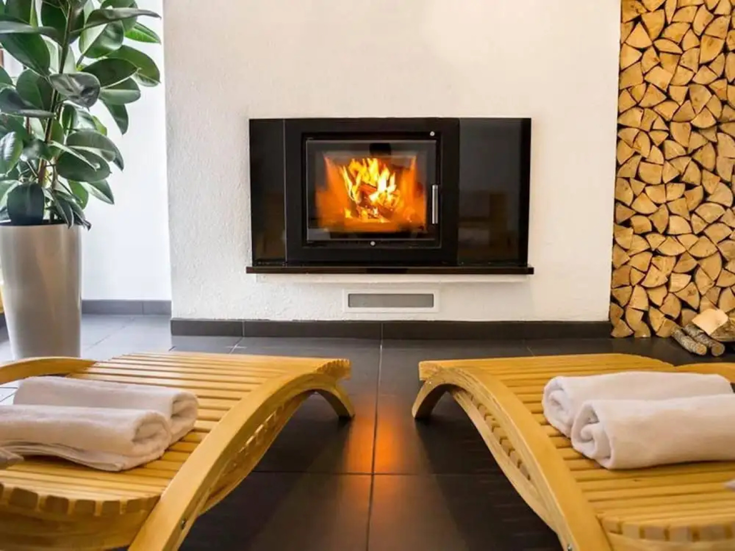 Secluded Holiday Home with Hot Tub in Kozji Vrh