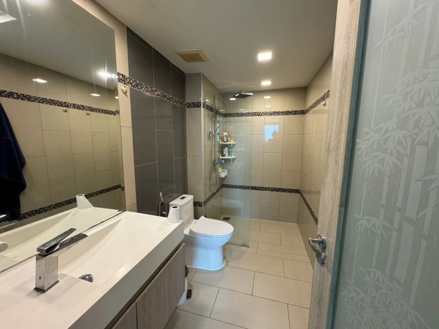 Laguna Bay 2 by PSR ASIA