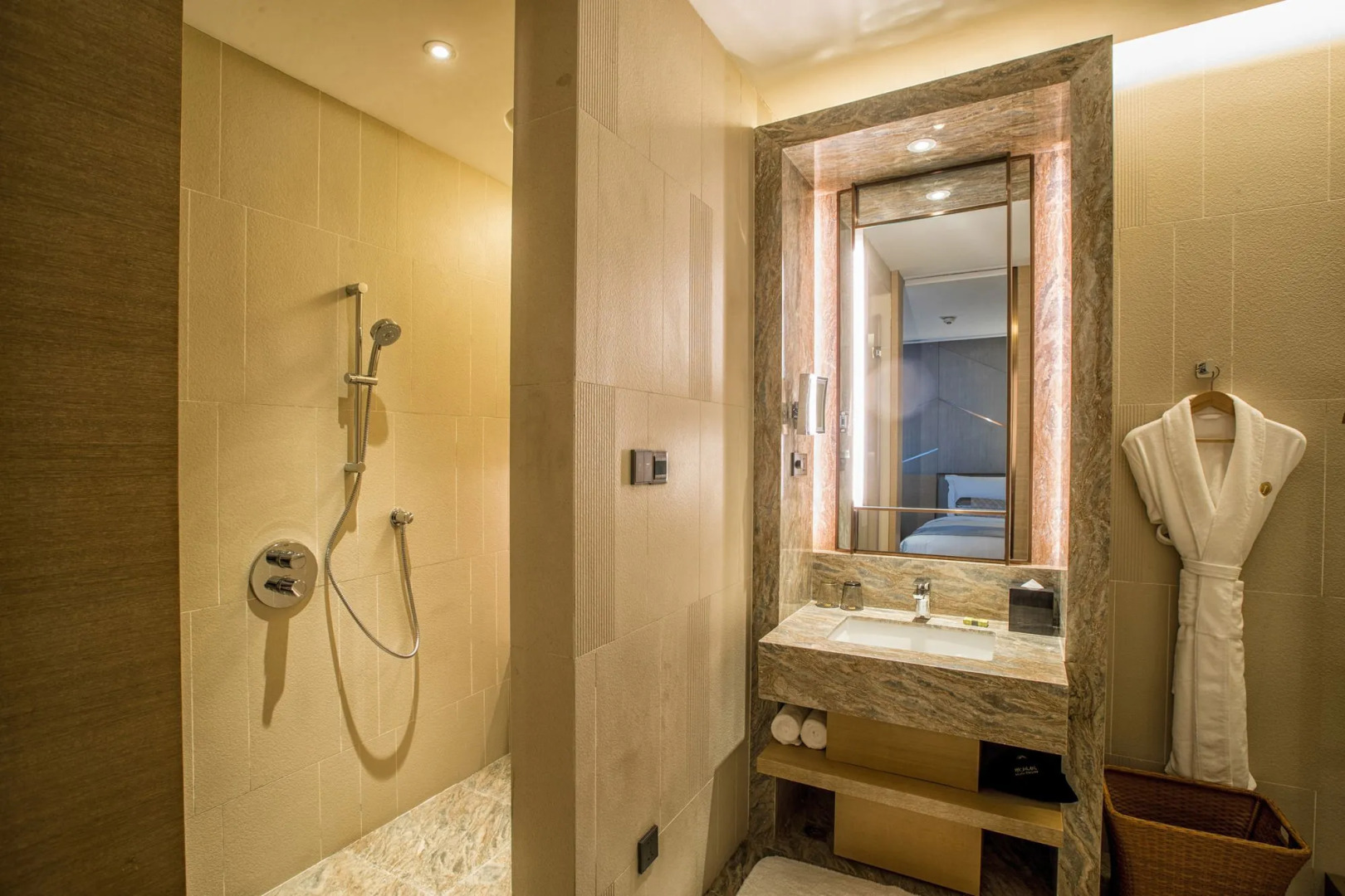 Intercontinental Taiyuan by IHG