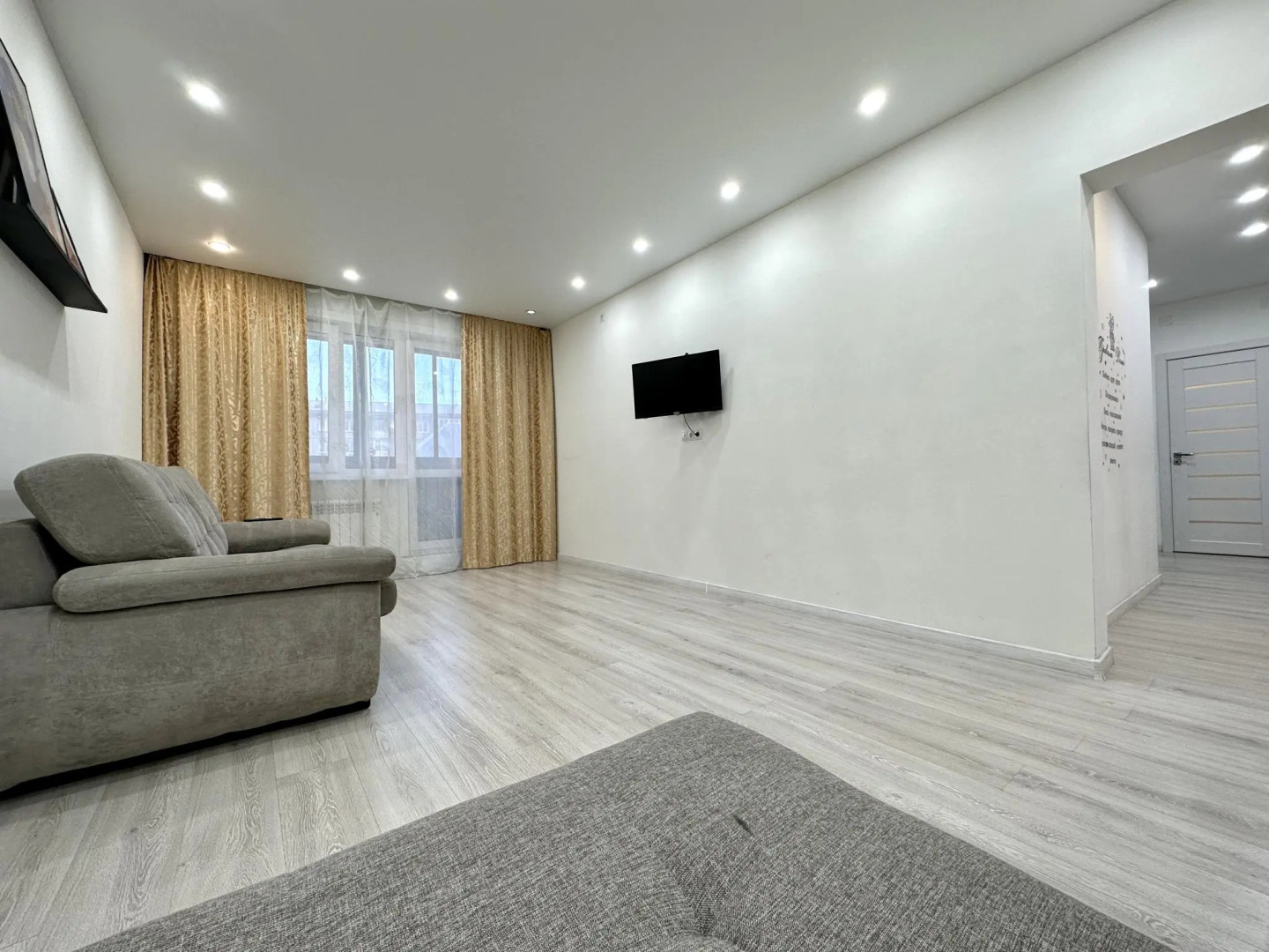 Студия на Смолина 67 в центре от АБЦ апартаменты