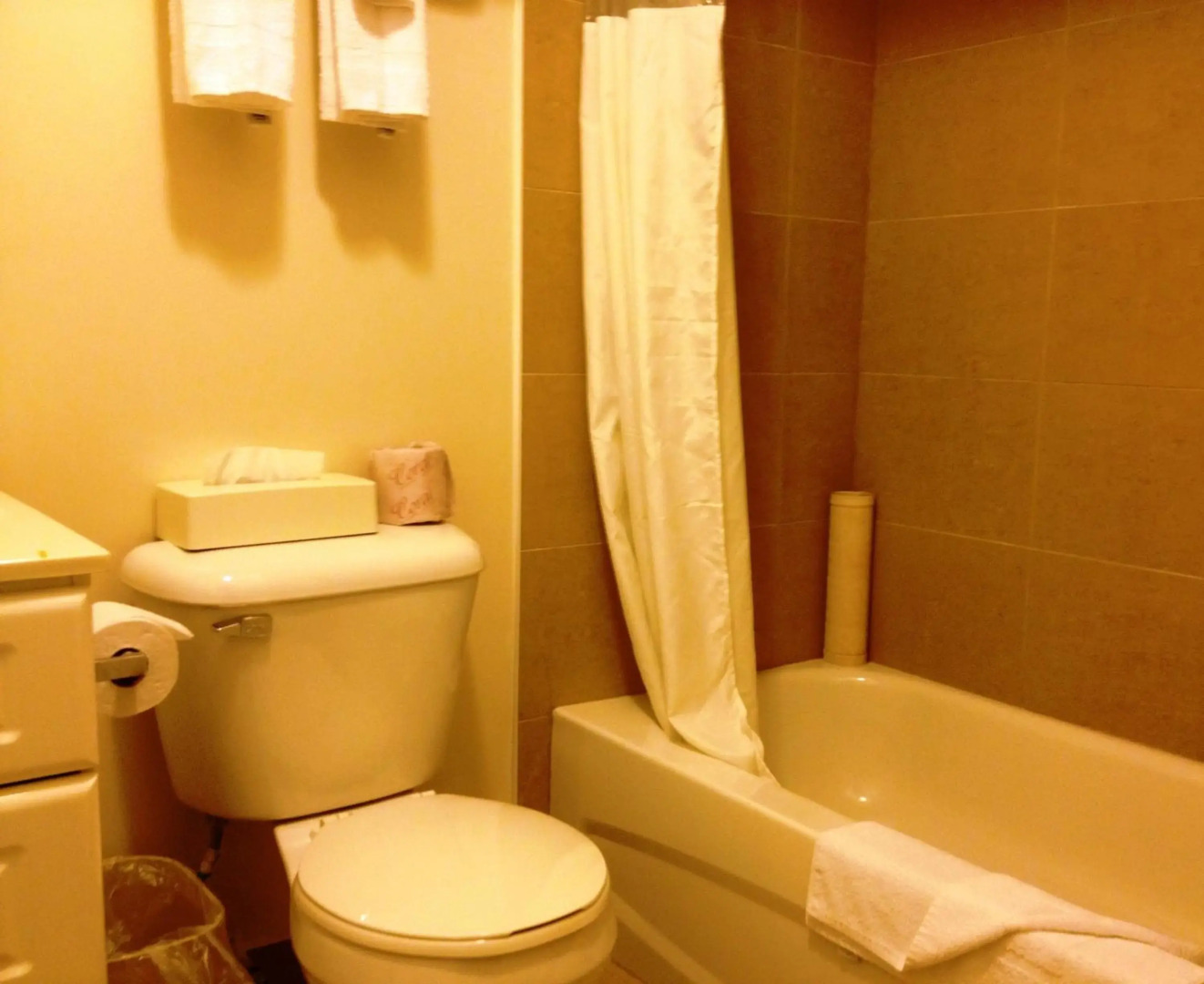 Woodstock Inn and Suites