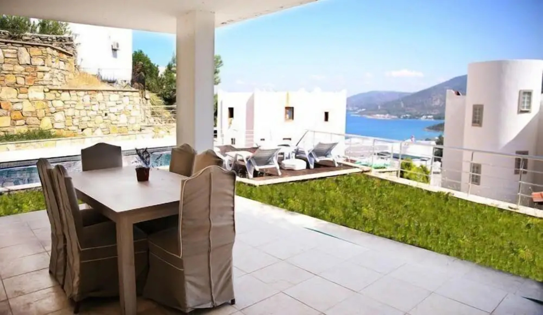 Villa Sandra Torba - 5 Bedrooms