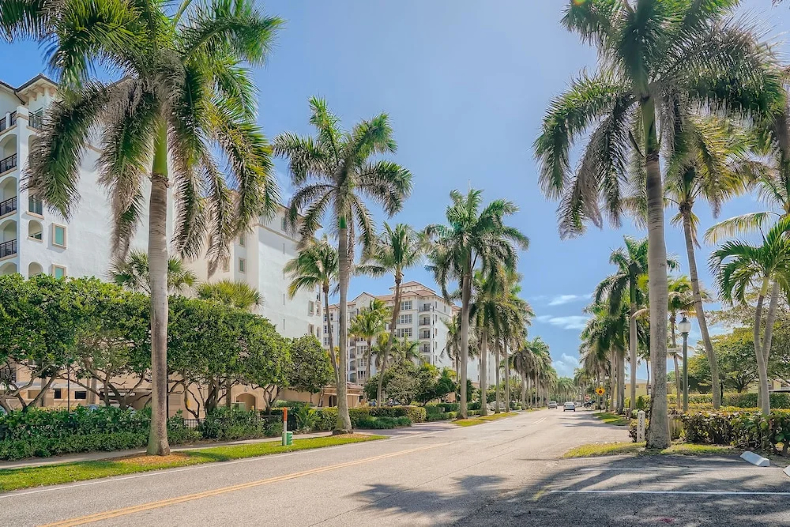 Singer Island Inn