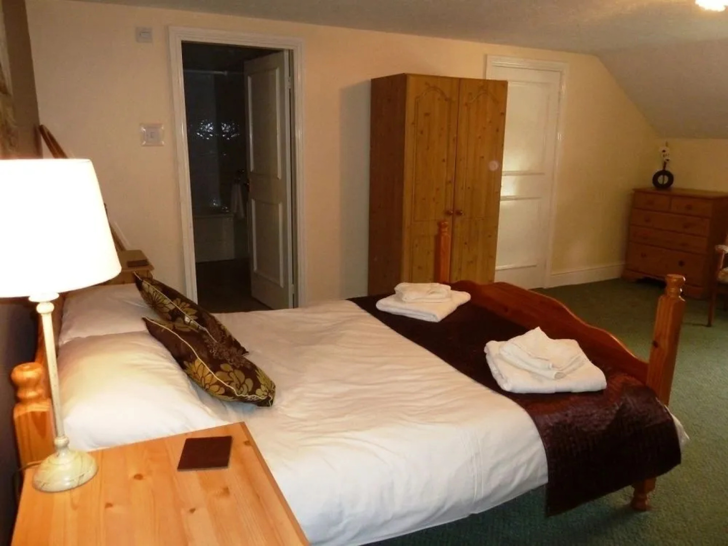 Ganton Greyhound Inn